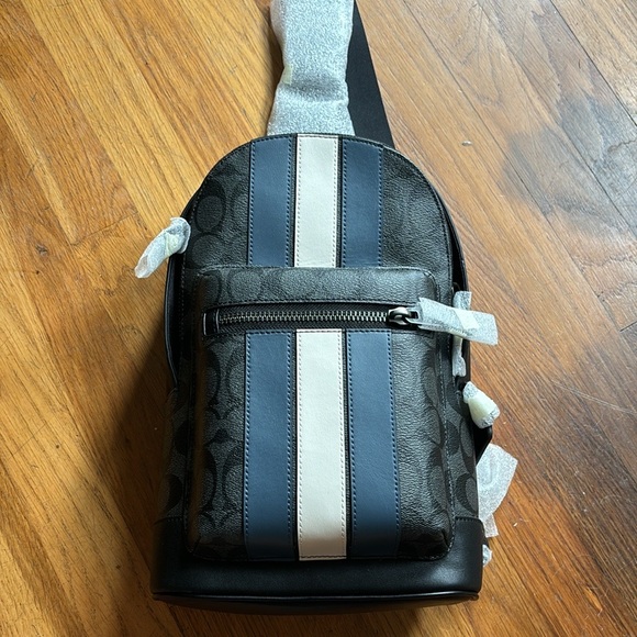 Men’s Coach West Pack NWT Signature Varsity charcoal denim chalk - Picture 1 of 11